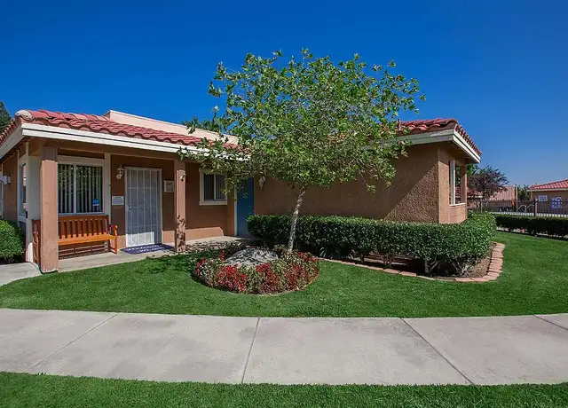 Photo of 16700 Muscatel St, Hesperia, CA 92345