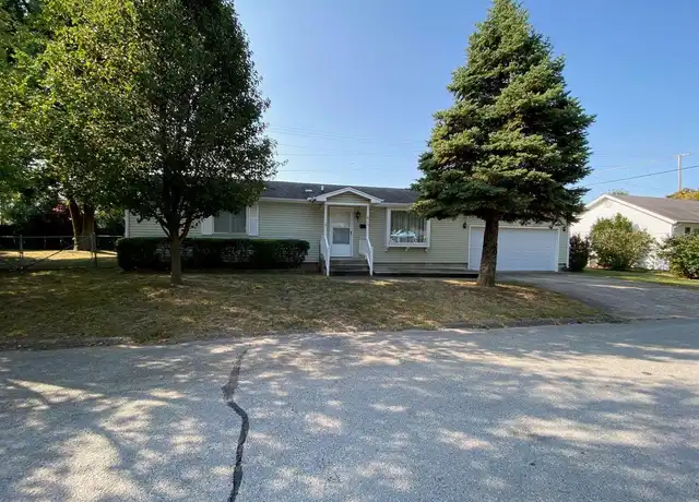 Property at 813 Horseshoe Dr, Webb City, MO, 64870, 2 beds, 1 bath, [object Object]
