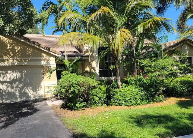 Property at 3153 Peachtree Cir, Davie, FL, 33328, 4 beds, 3 baths, [object Object]