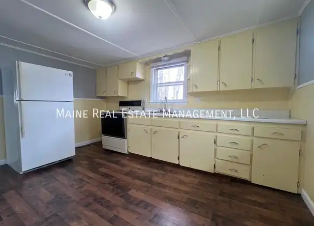 Property at 1 Collins St Unit 1, Waterville, ME, 04901, 1 bed, 1 bath, [object Object]