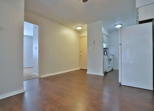 Property at 1420 W Glen Ave Apt 514, Peoria, IL, 61614, 2 beds, 1.5 baths, [object Object]
