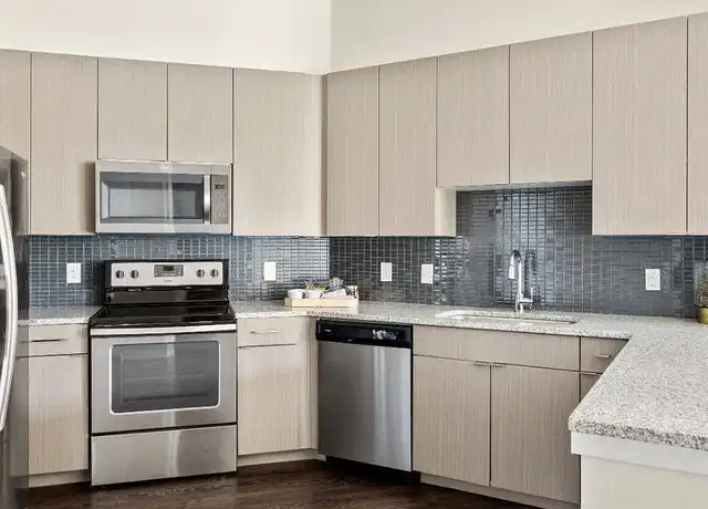 Property at Roosevelt At Arlington Commons - 425 E Lamar Blvd, Arlington, TX, 76011, 1-2 bed, 1-2 bath, [object Object]