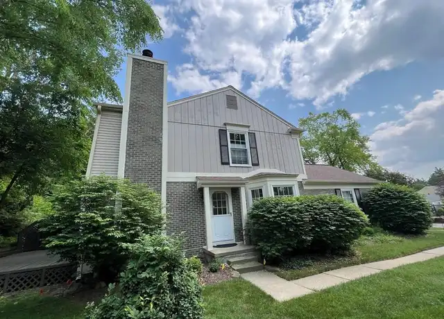 Property at 1564 Gas Light Ln Unit 192, Rochester Hills, MI, 48306, 2 beds, 2.5 baths, [object Object]