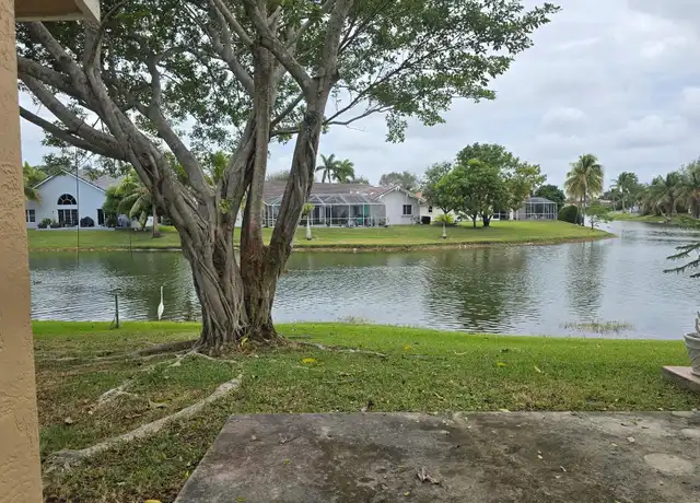 Property at 9478 Palm Cir S, Hollywood, FL, 33025, 2 beds, 2.5 baths, [object Object]
