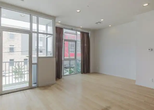 Property at 1406 Columbus St Unit 117, Houston, TX, 77019, 1 bed, 1 bath, [object Object]