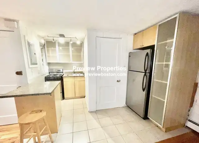 Property at 26 Fayette St Unit 3P, Boston, MA, 02116, 1 bed, 1 bath, [object Object]