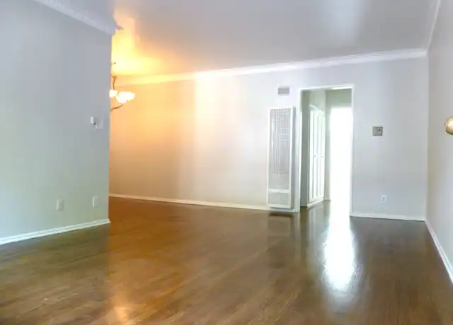 Property at 1042 N Vista St Unit 4, West Hollywood, CA, 90046, 1 bed, 1 bath, [object Object]