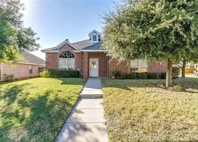 Property at 213 Canterbury Dr, Saginaw, TX, 76179, 4 beds, 2 baths, [object Object]