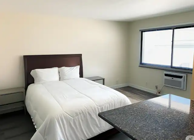Property at 944 N 20th St Unit 06, Milwaukee, WI, 53233, 0 beds, 1 bath, [object Object]