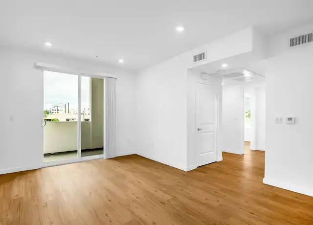 Property at 14333 Sylvan St Unit 304, Van Nuys, CA, 91401, 2 beds, 2 baths, [object Object]