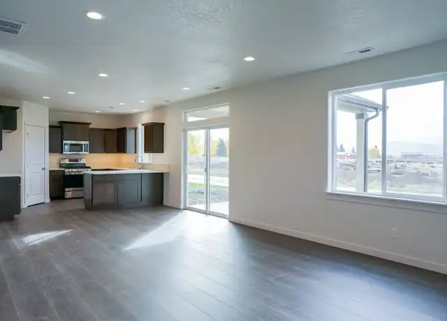 Property at 3751 N Eli Dr, Post Falls, ID, 83854, 5 beds, 2.5 baths, [object Object]
