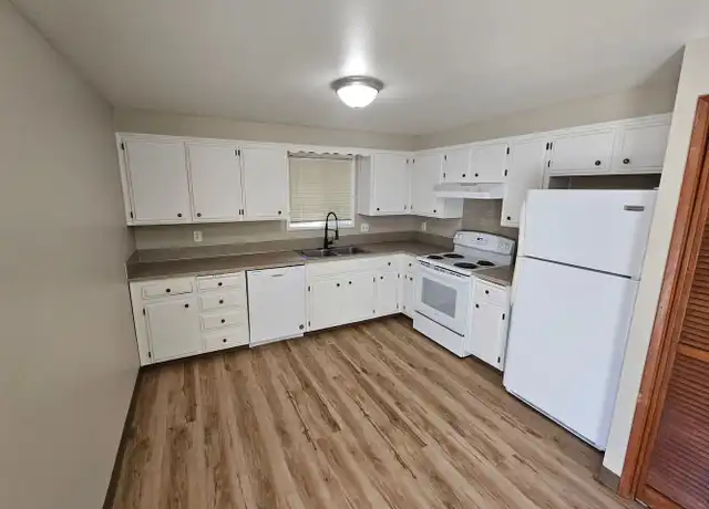 Property at 2112 National Ct SE Unit 2116, Salem, OR, 97306, 2 beds, 1 bath, [object Object]