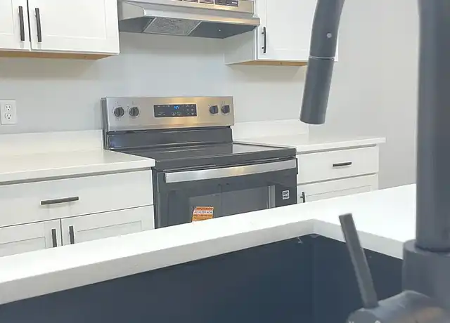 Property at Ranchvale Apartments - 5491 Beechmont Ave, Cincinnati, OH, 45230, 2 beds, 1 bath, [object Object]