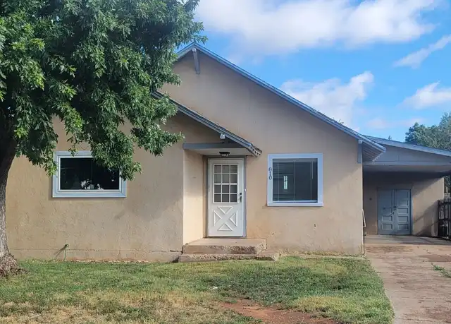Property at 810 W Plaza Dr, Clovis, NM, 88101, 3 beds, 1 bath, [object Object]