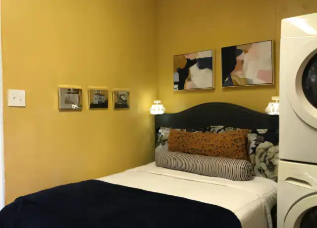 Property at 1036 Mehle St Unit Rear, Arabi, LA, 70032, 1 bed, 1 bath, [object Object]