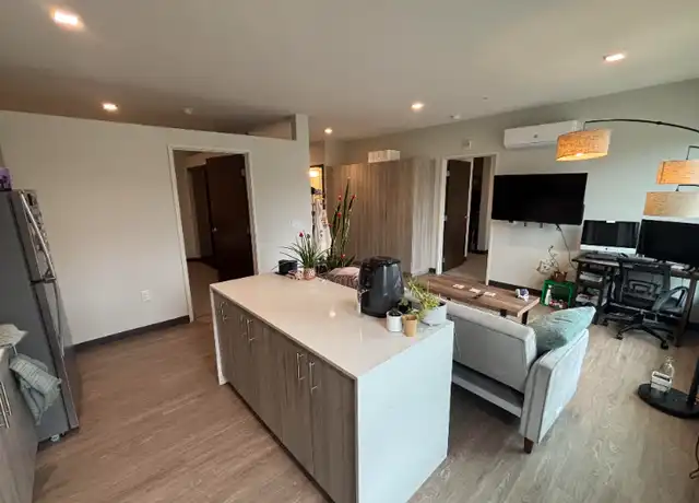 Property at 9150 W Watertown Plank Rd Unit 224, Wauwatosa, WI, 53226, 1 bed, 1 bath, [object Object]