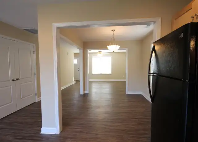Property at 601 W McLelland Ave, Mooresville, NC, 28115, 1 bed, 1 bath, [object Object]