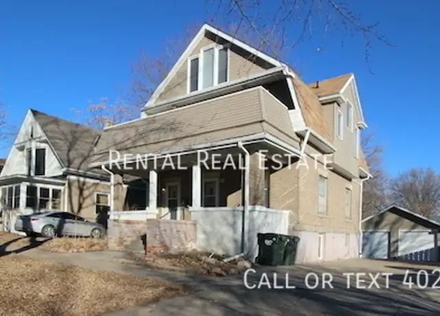 Property at 2040 E St, Lincoln, NE, 68510, 2 beds, 1 bath, [object Object]