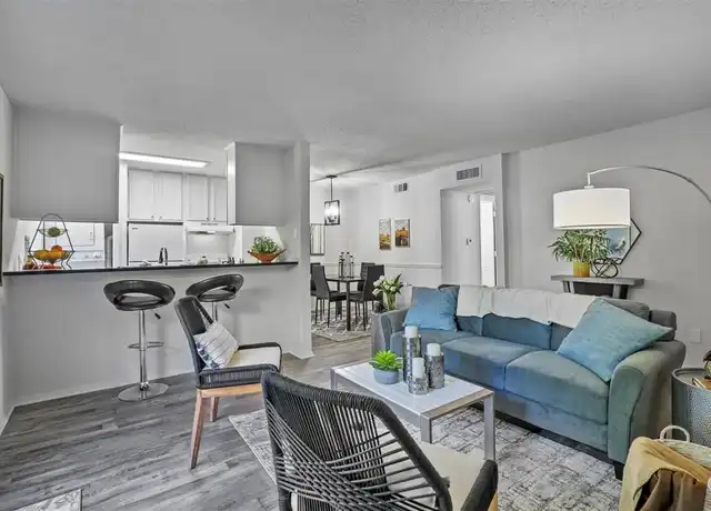 Property at 1810 N Garrett Ave #219, Dallas, TX, 75206, 1 bed, 1 bath, [object Object]