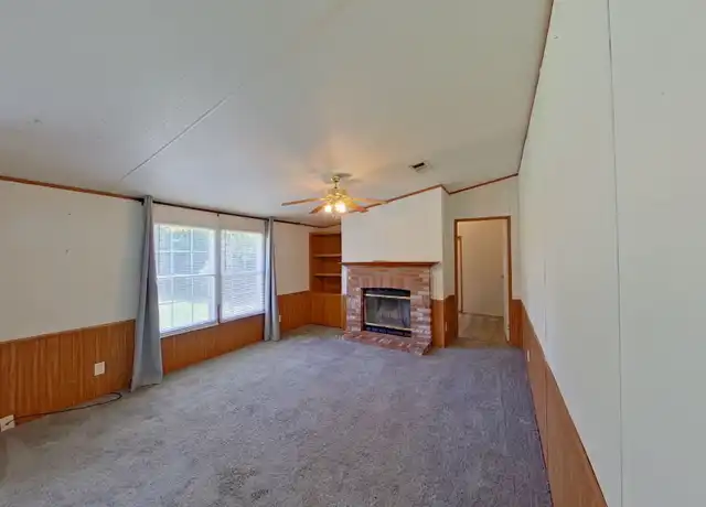 Property at 8204 Verano St, Navarre, FL, 32566, 4 beds, 2 baths, [object Object]
