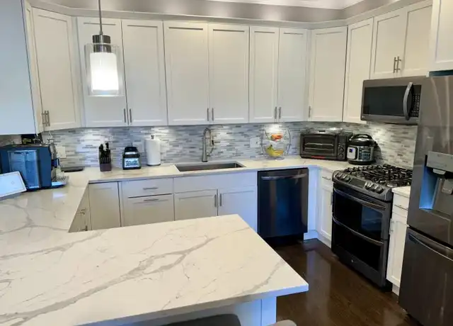 Property at 4736 N Lincoln Ave, Chicago, IL, 60625, 3 beds, 2 baths, [object Object]