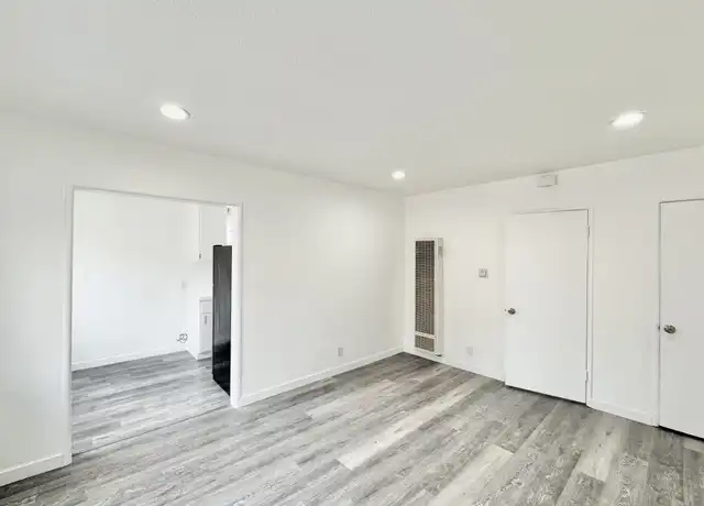 Property at 1917 W Martin Luther King Junior Blvd Unit 8, Los Angeles, CA, 90062, 1 bed, 1 bath, [object Object]