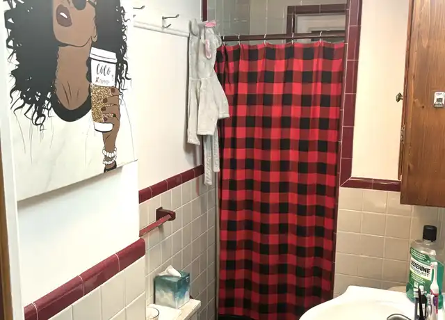 Property at 58 Hendel Ave Unit 2, North Arlington, NJ, 07031, 2 beds, 1 bath, [object Object]