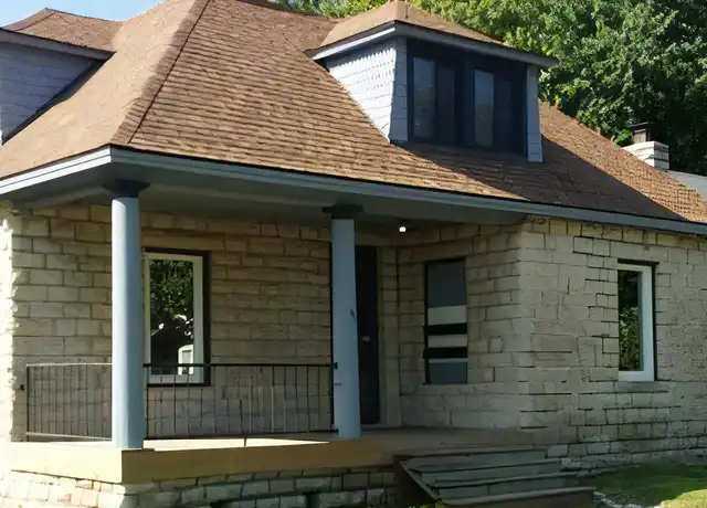 Property at 501 Pierre St Apt 1, Manhattan, KS, 66502, 1 bed, 1 bath, [object Object]