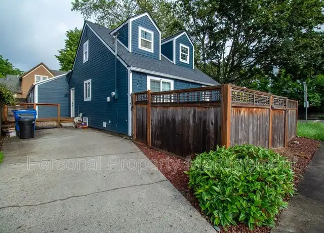 Property at 401 W McLoughlin Blvd, Vancouver, WA, 98660, 2 beds, 2 baths, [object Object]
