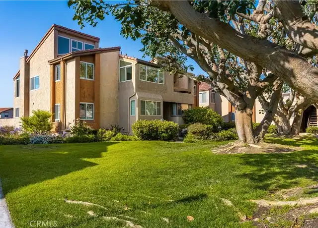 Property at 17094 Bluewater Ln, Huntington Beach, CA, 92649, 1 bed, 1.5 baths, [object Object]