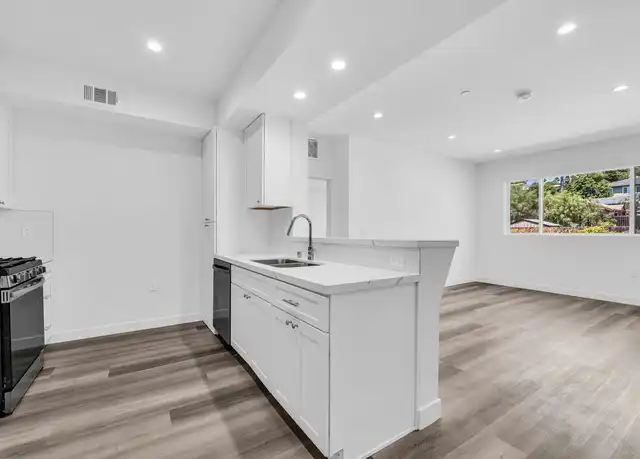 Property at 627 N Dillon St Unit 207, Los Angeles, CA, 90026, 2 beds, 2 baths, [object Object]