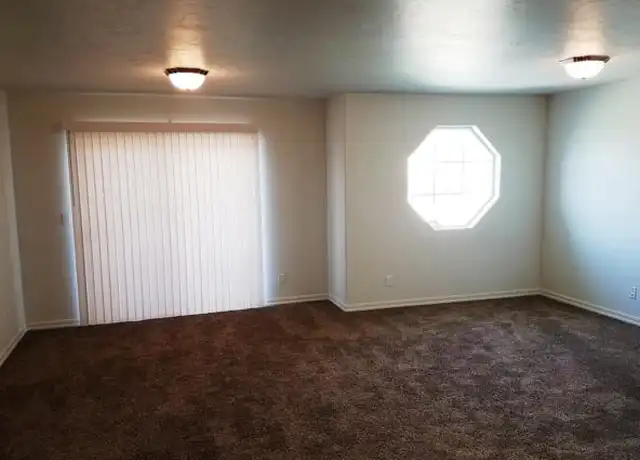 Property at 8 Diane Rd Unit 2, Columbia Falls, MT, 59912, 3 beds, 2 baths, [object Object]