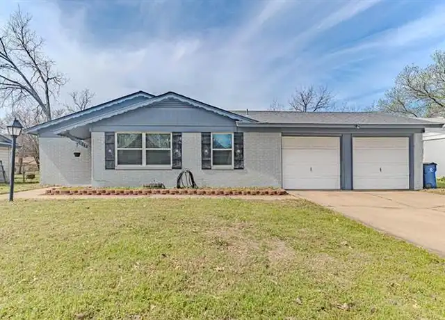 Property at 213 NW Jayellen Ave, Burleson, TX, 76028, 4 beds, 2 baths, [object Object]