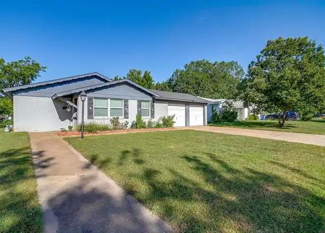 Property at 213 NW Jayellen Ave, Burleson, TX, 76028, 4 beds, 2 baths, [object Object]