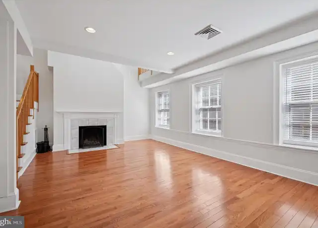 Property at 242 S 8th St Unit 4, Philadelphia, PA, 19107, 2 beds, 1.5 baths, [object Object]