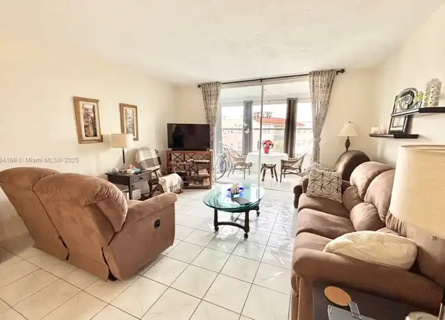 Property at 2801 Somerset Dr #406, Lauderdale Lakes, FL, 33311, 1 bed, 1 bath, [object Object]
