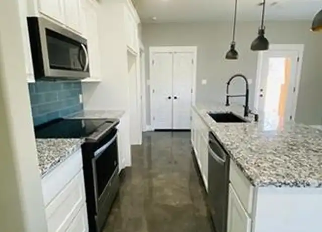 Property at 1625 S 8th Ave, Denison, TX, 75021, 3 beds, 2 baths, [object Object]