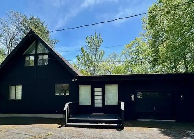 Property at 129 Highland Dr, Hawley, PA, 18428, 3 beds, 1.5 baths, [object Object]