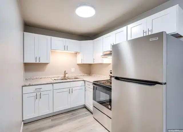 Property at 1465 Elm St Unit 210, Green Bay, WI, 54302, 1 bed, 1 bath, [object Object]