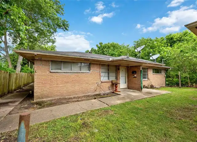 Property at 9436 Coffee St Unit B, Houston, TX, 77033, 2 beds, 1 bath, [object Object]
