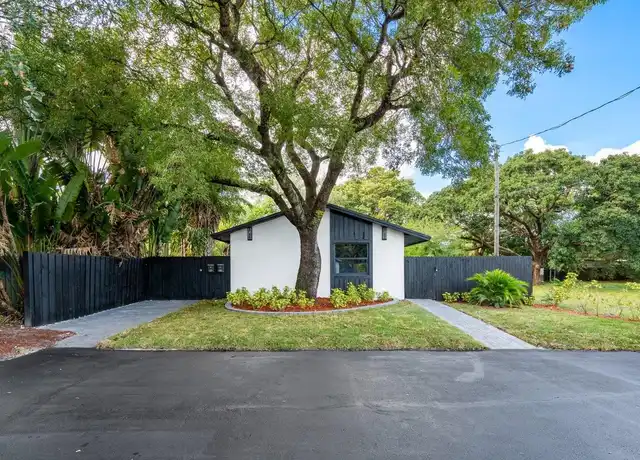 Property at 1211 NE 2nd Ave Unit 2, Fort Lauderdale, FL, 33304, 2 beds, 2 baths, [object Object]