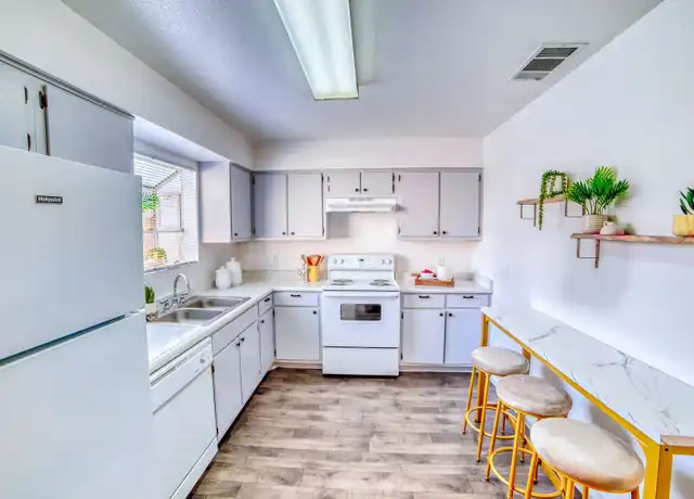 Property at 5473 S Jones Blvd, Las Vegas, NV, 89118, 3 beds, 2 baths, [object Object]