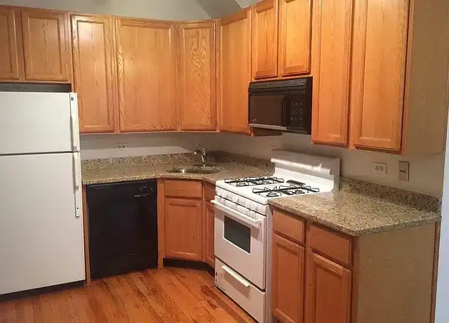 Property at 626-32 W Patterson - 626 W Patterson Ave, Chicago, IL, 60613, 3 beds, 1.5 baths, [object Object]