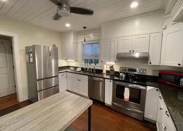 Property at 5 Elliot Pl Unit 1, Newport, RI, 02840, 3 beds, 1 bath, [object Object]