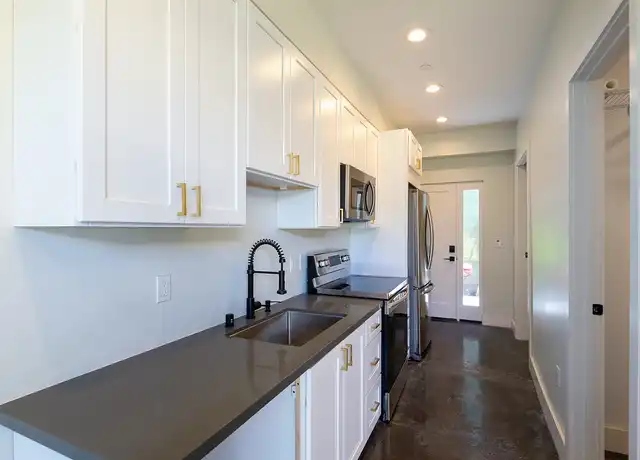 Property at 5614 Martin Luther King Junior Way, Oakland, CA, 94609, 0-3 beds, 1-2 bath, [object Object]