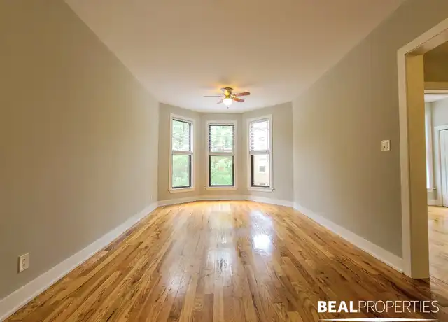 Property at 645 W Oakdale Ave Unit 3, Chicago, IL, 60657, 3 beds, 2 baths, [object Object]