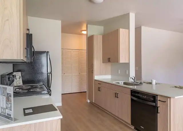 Property at Cascade Place Apartment Homes - 201 S Leroy Ave, Molalla, OR, 97038, 3 beds, 2 baths, [object Object]