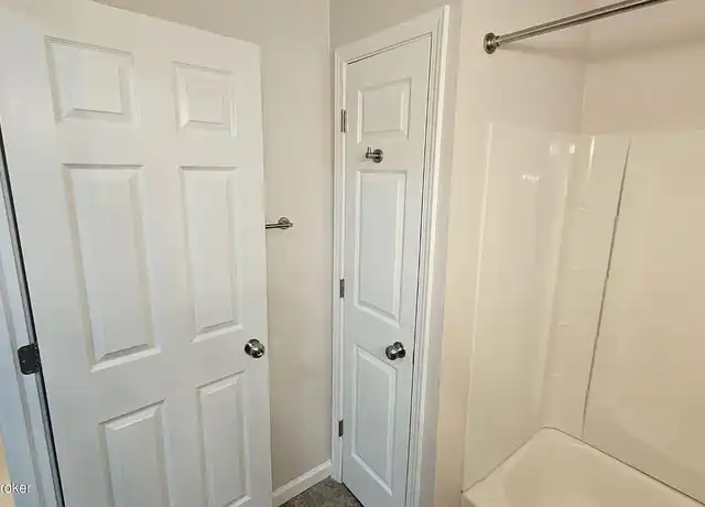 Property at 1333 S 22nd St, Louisville, KY, 40210, 2 beds, 1 bath, [object Object]