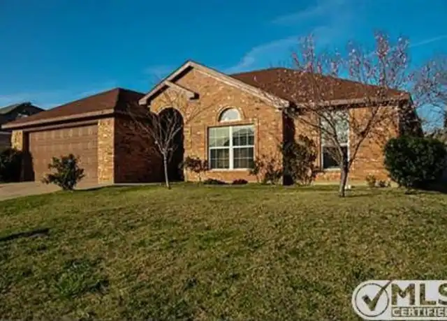 Property at 540 Barbara Jean Ln, Burleson, TX, 76028, 3 beds, 2 baths, [object Object]