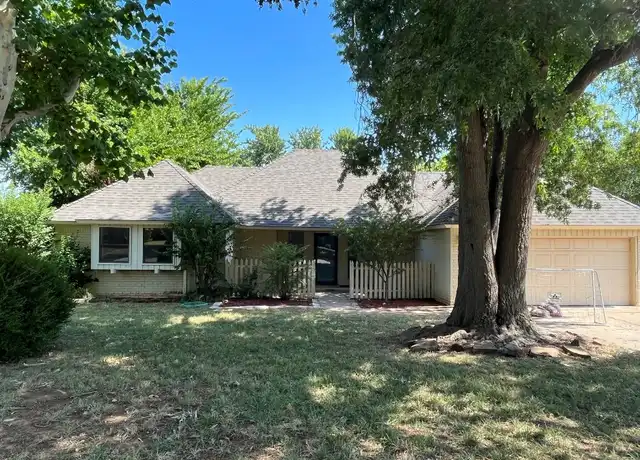 Property at 1313 Brookhaven Dr, Edmond, OK, 73034, 3 beds, 2 baths, [object Object]